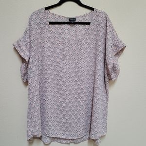 MOVING MUST GO Torrid- Plus Size Patterned Pink Top
